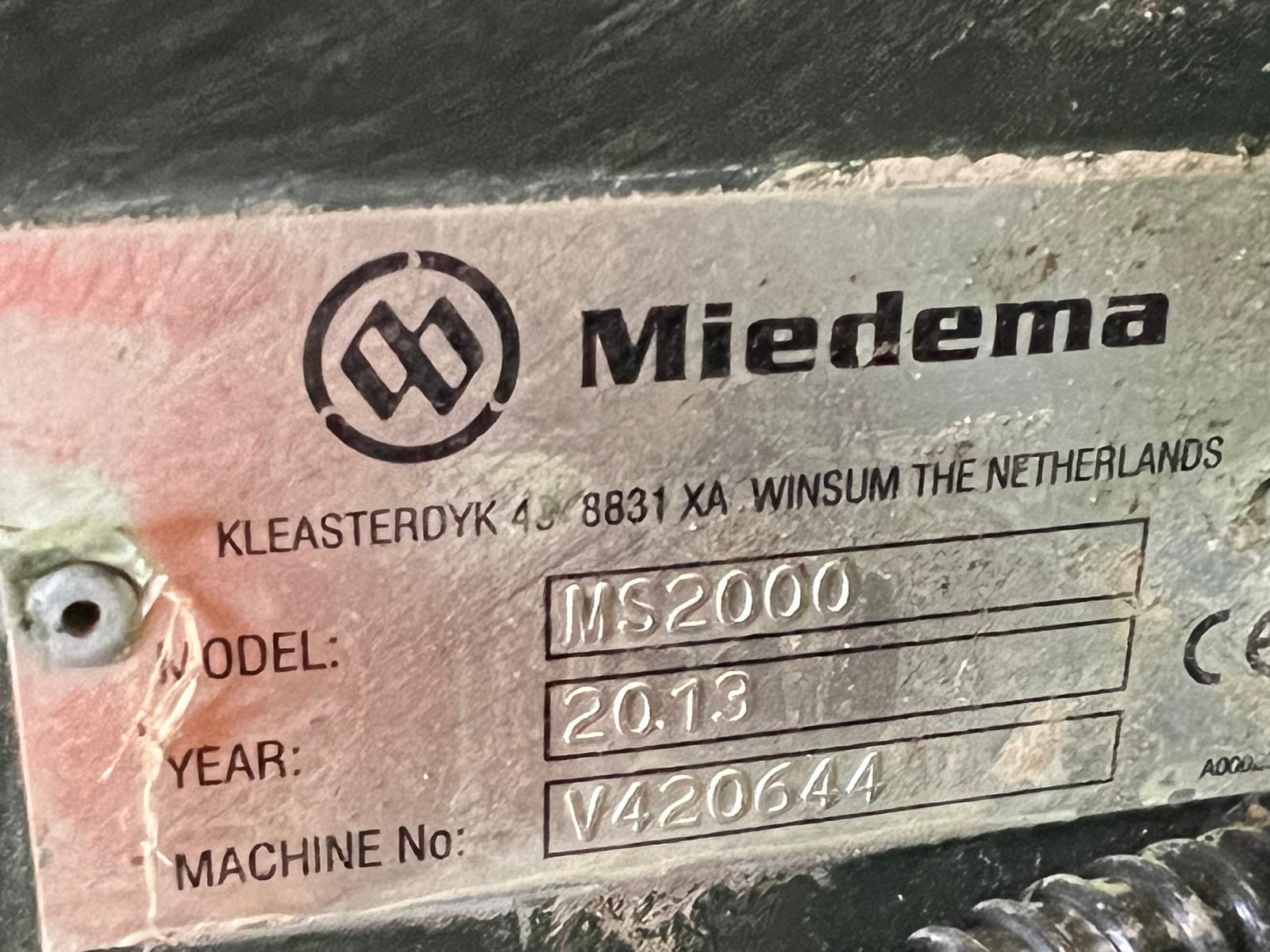 884d6dfc-e0d4-48e7-b84d-83c5e80bab9c