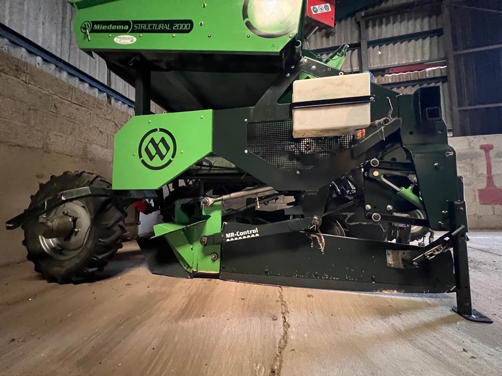 a5575118-57e0-4c72-8a16-1402dcc16fe7