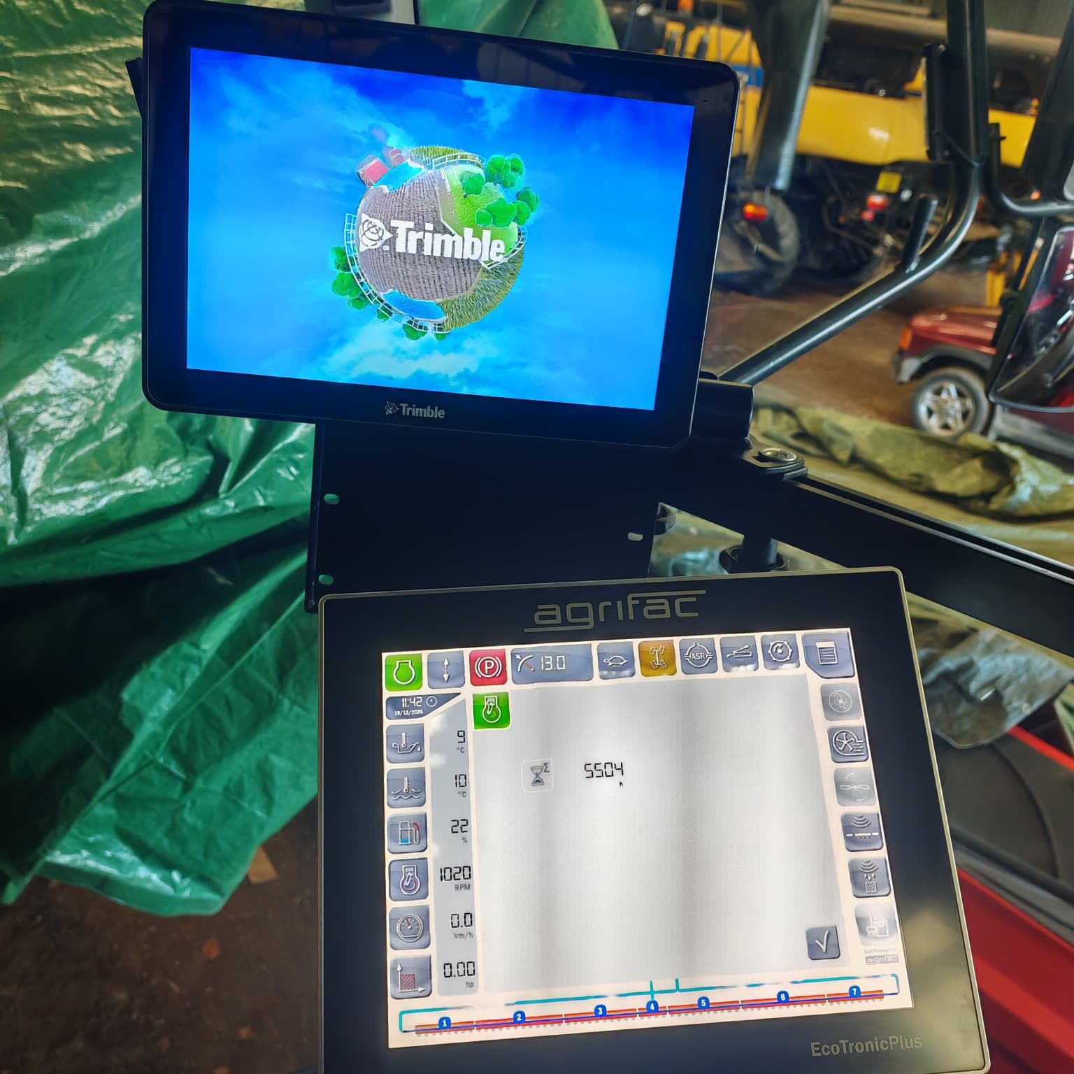 WhatsApp Image 2025-12-19 at 12.02.42